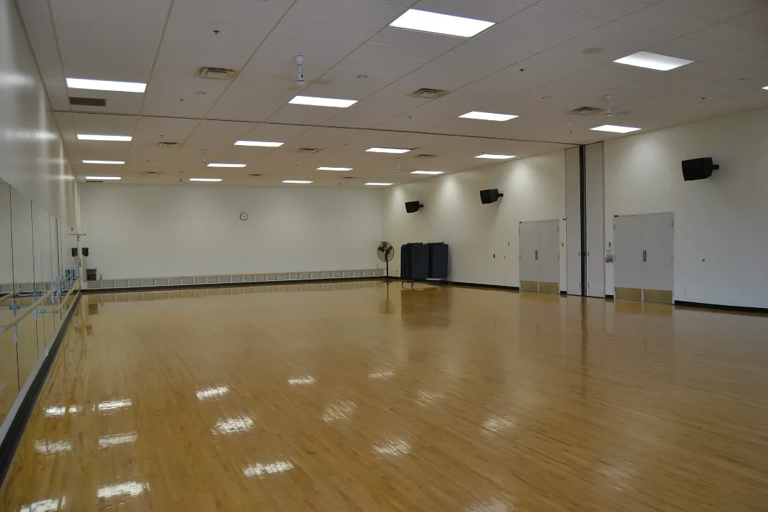 Studio rooms A and B combined.